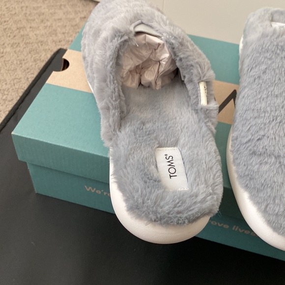 Toms womens fur faux mule slippers - Picture 2 of 4